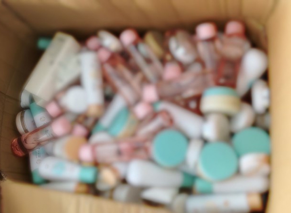 某化妝品廠的過期化妝品處理